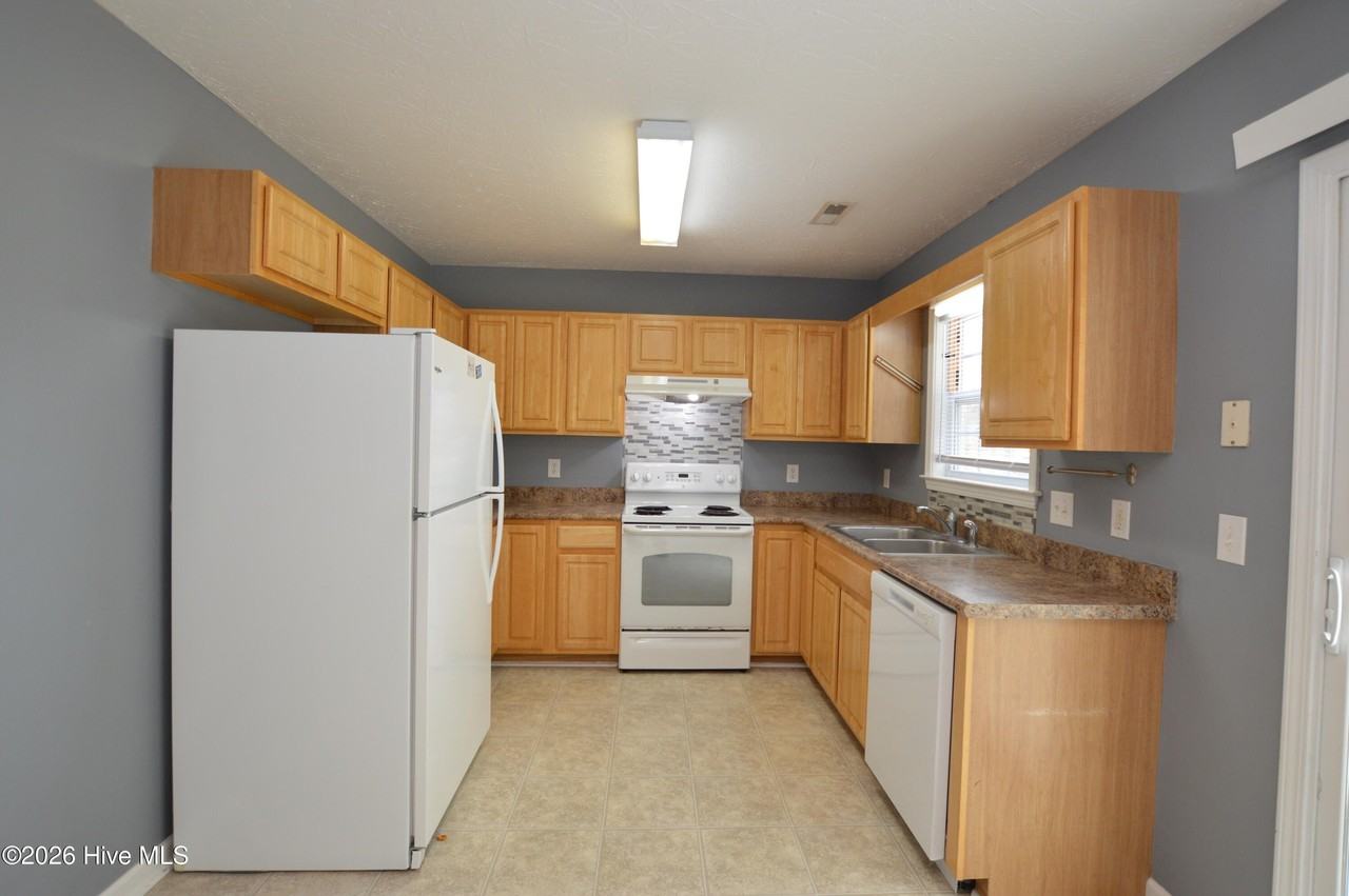 119 Belvedere Dr - Photo 5 of 20