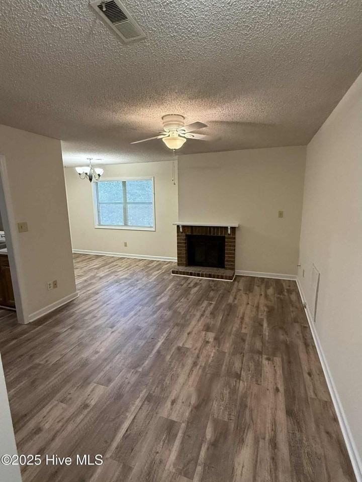 222 Hidden Branches Close - Photo 2 of 10