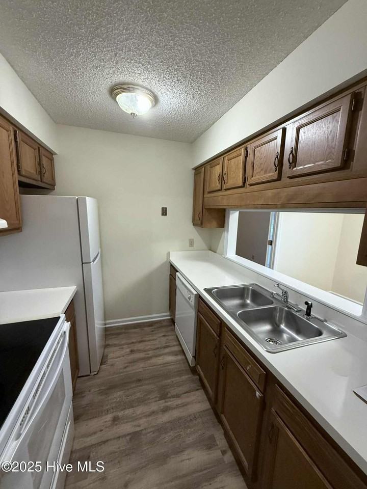 222 Hidden Branches Close - Photo 3 of 10