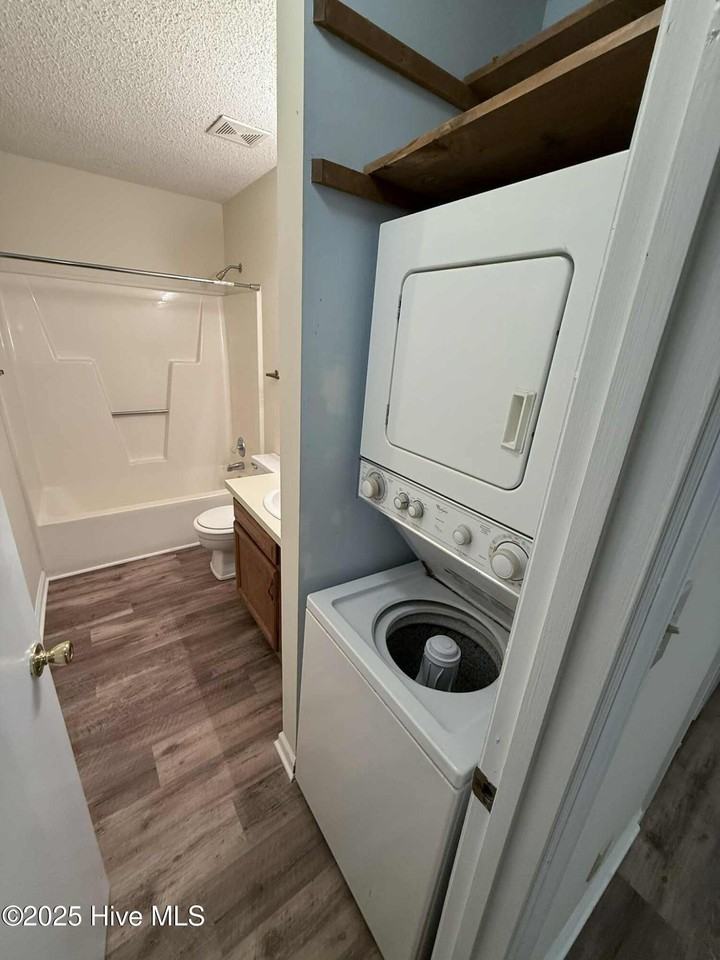 222 Hidden Branches Close - Photo 7 of 10