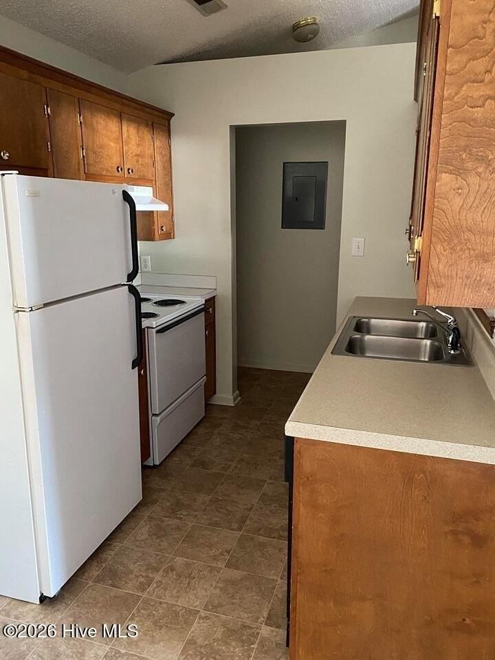 1213 E Fire Tower Rd Apt C - Photo 4 of 7