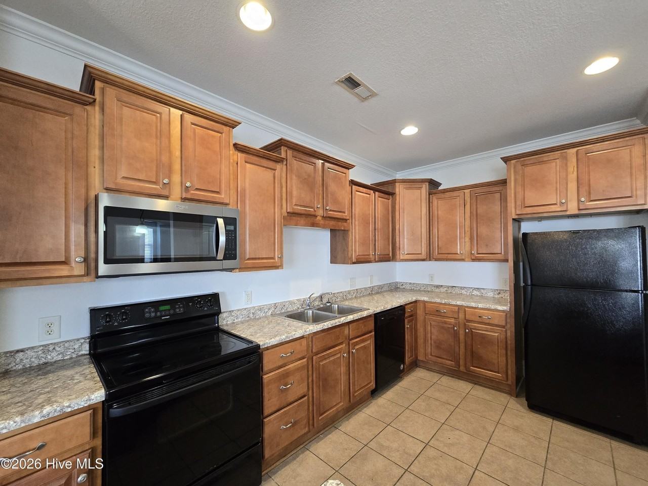 2041 Cambria Dr Unit A - Photo 5 of 22