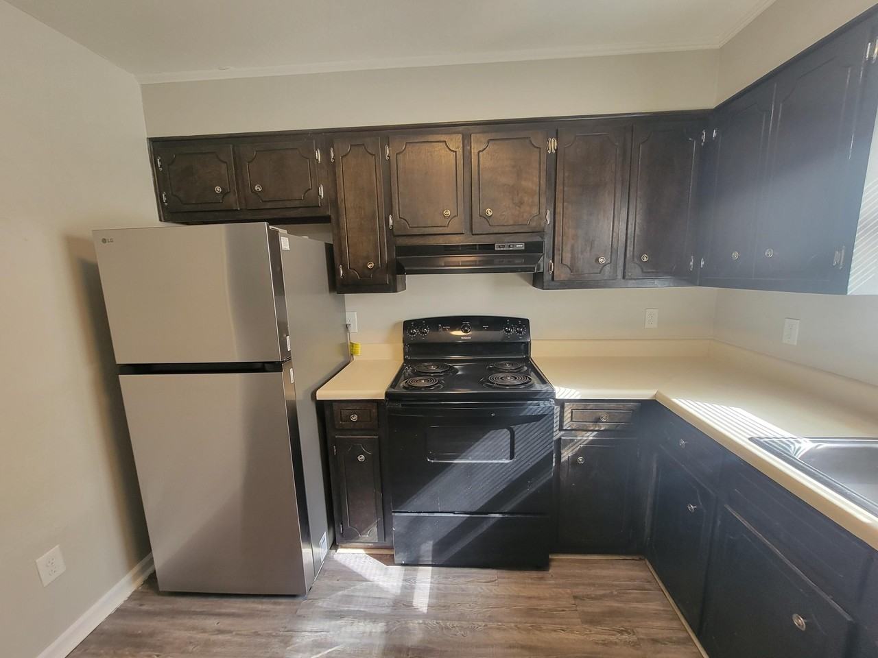 152 Chalet Court - Photo 7 of 20