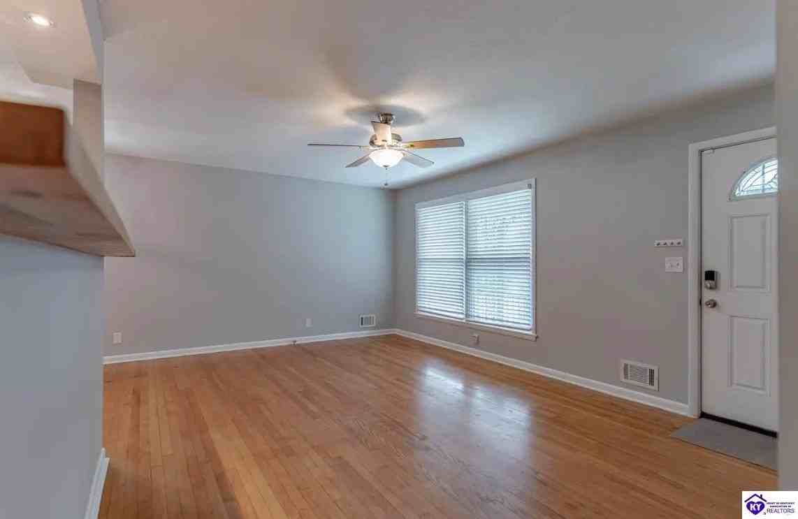 7544 Merlyn Cir - Photo 6 of 27