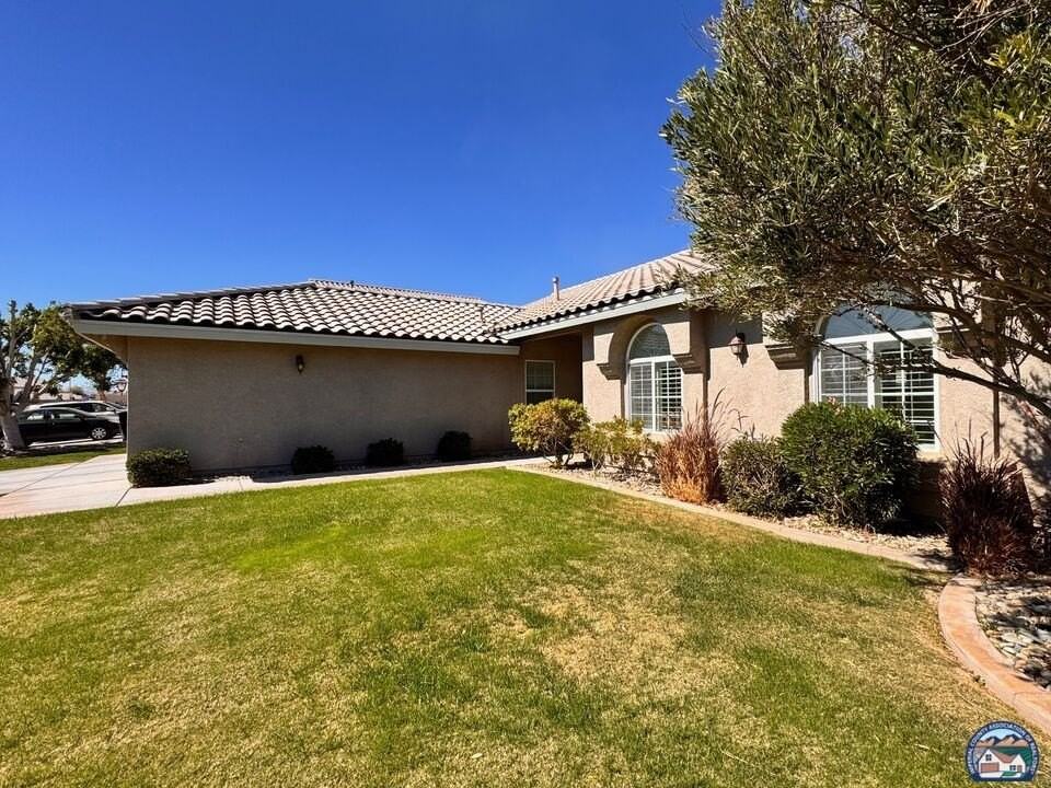 2640 Lenrey Ave - Photo 2 of 9