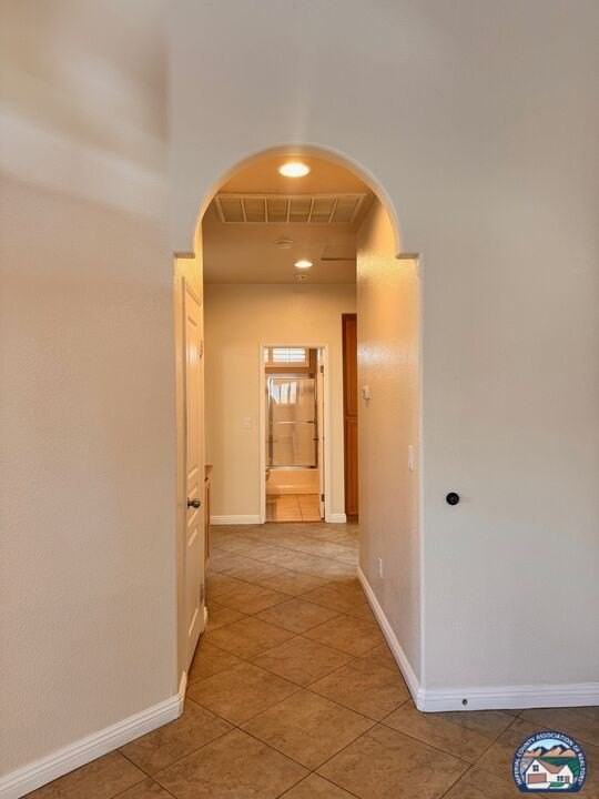 2640 Lenrey Ave - Photo 4 of 9