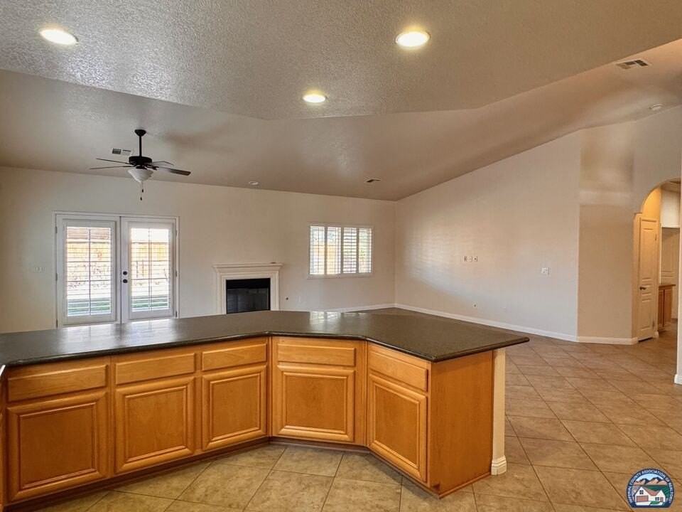 2640 Lenrey Ave - Photo 6 of 9