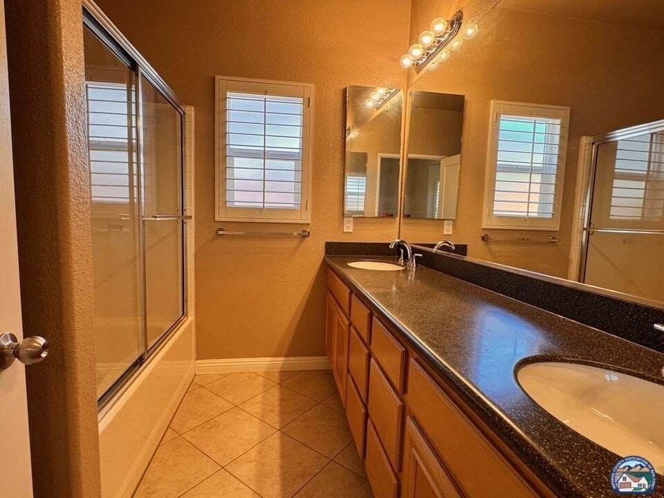 2640 Lenrey Ave - Photo 7 of 9