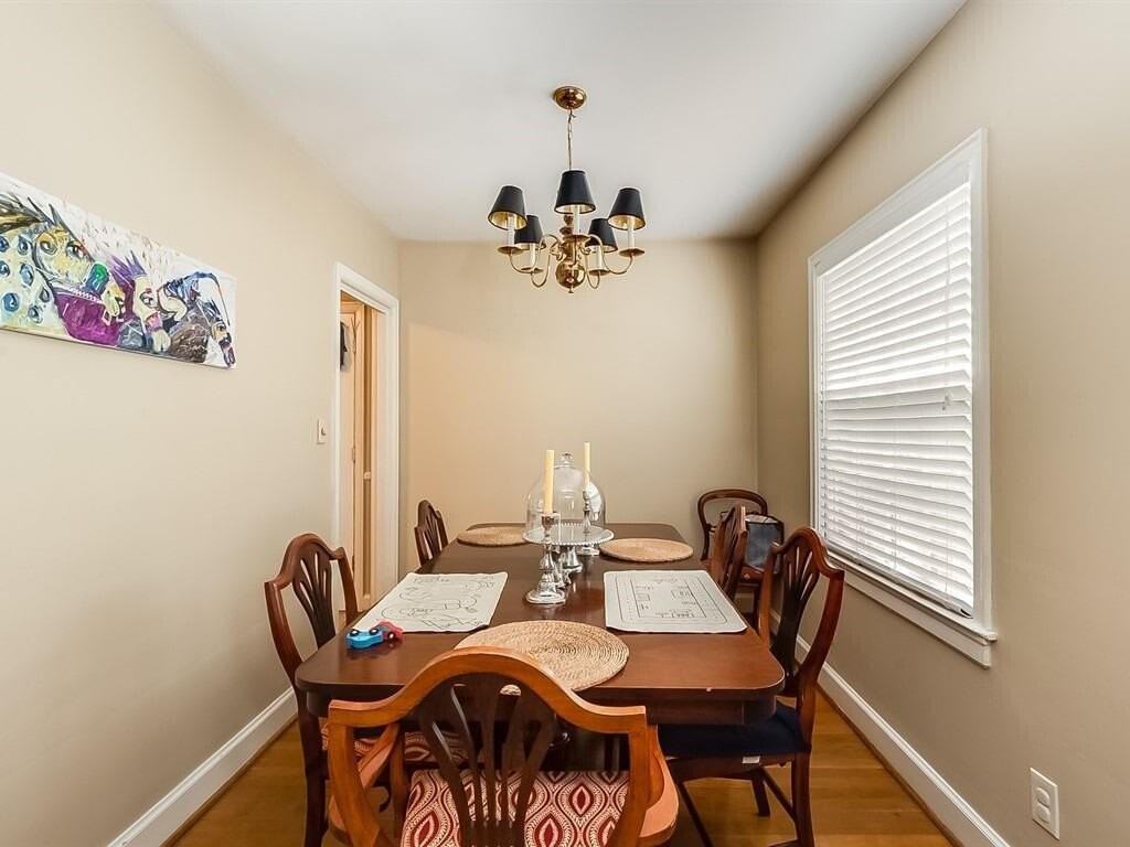 217 Romany Rd - Photo 4 of 14