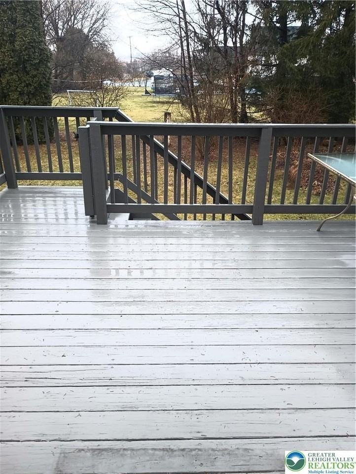 1590 Pinewind Dr - Photo 5 of 8