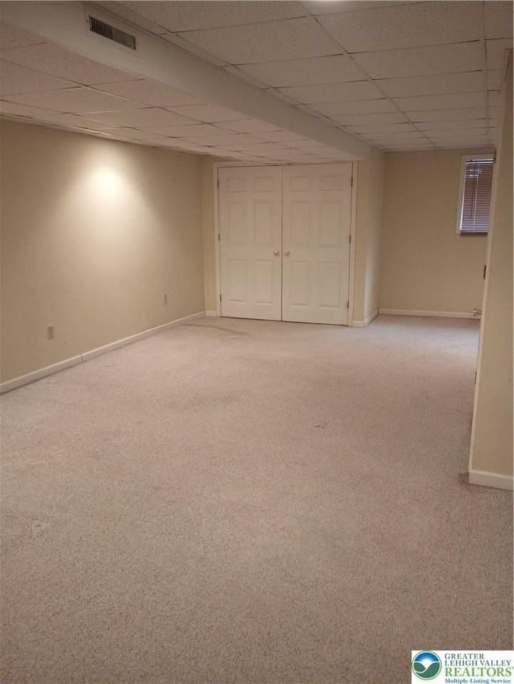 1590 Pinewind Dr - Photo 7 of 8