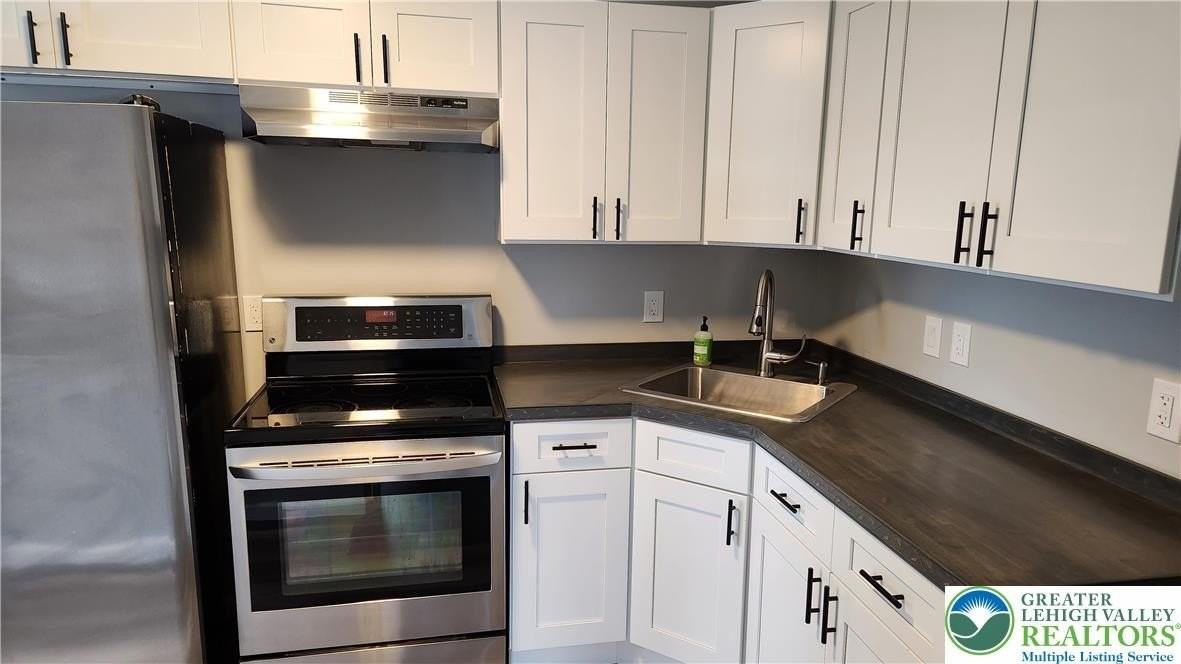 3453 Lanark Rd Unit B - Photo 4 of 16