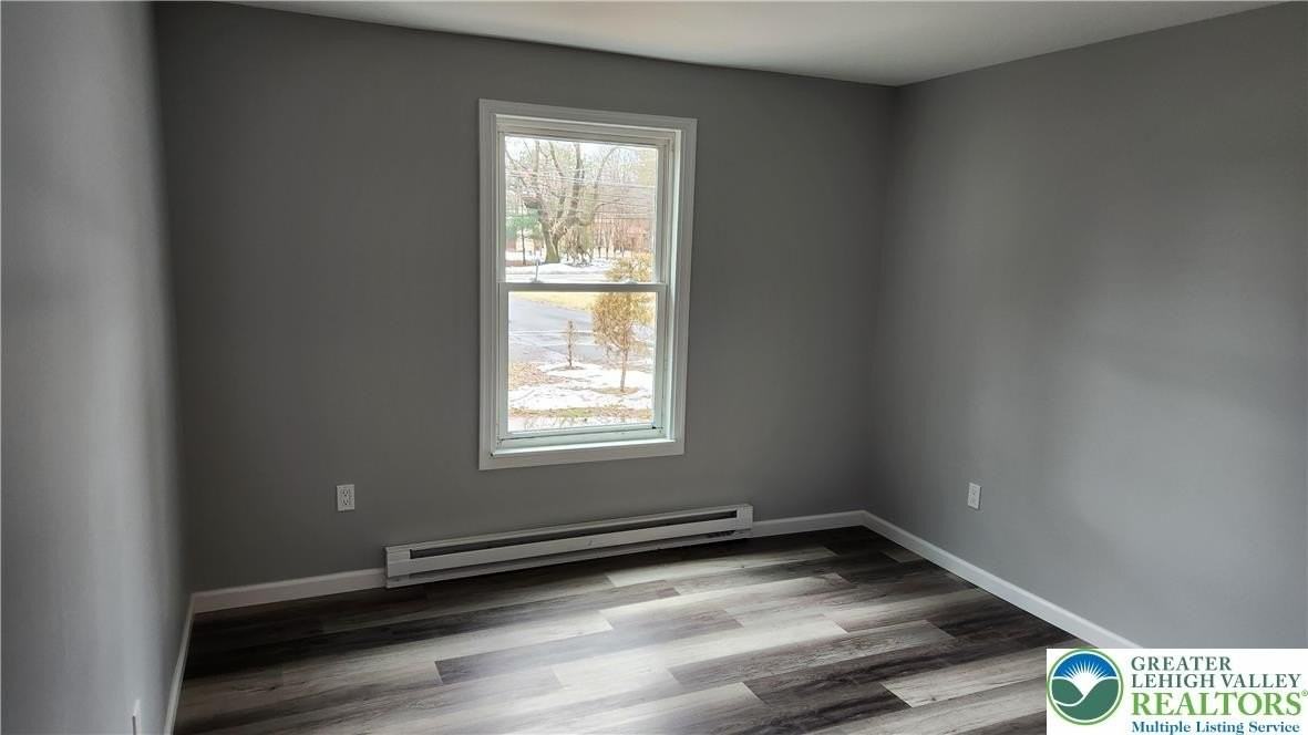 3453 Lanark Rd Unit B - Photo 5 of 16