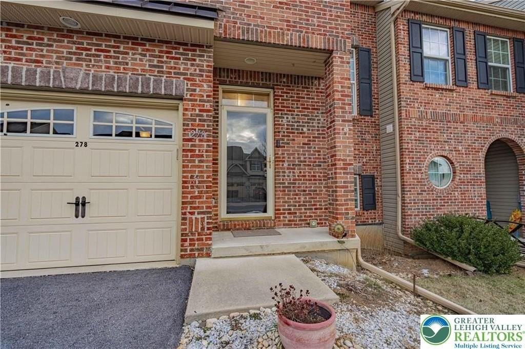 278 Milkweed Dr - Photo 2 of 38