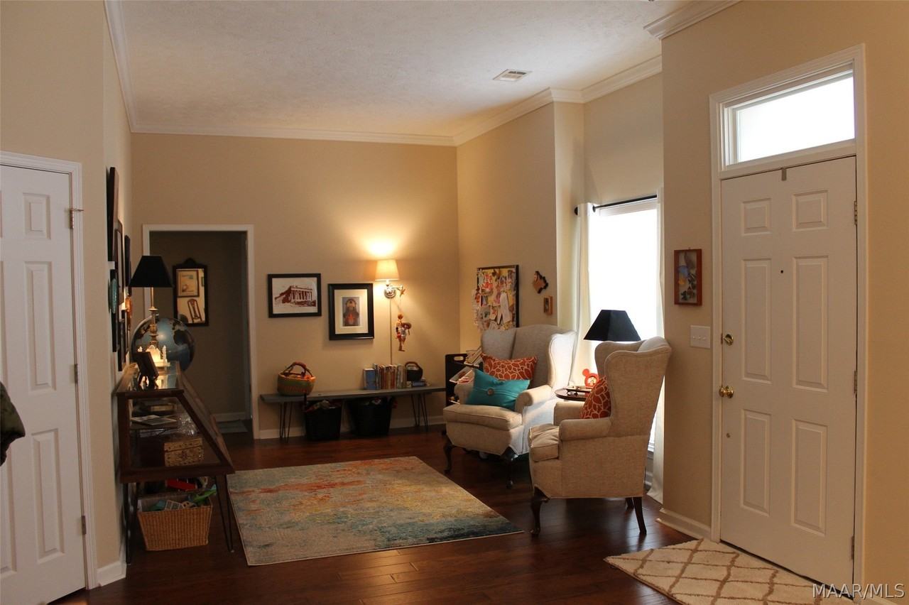 9618 Greythorne Way - Photo 3 of 50