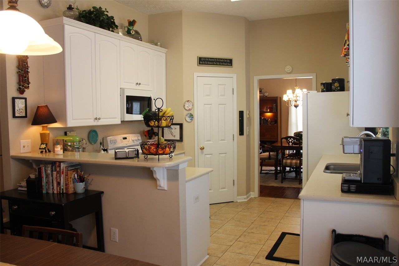 9618 Greythorne Way - Photo 7 of 50