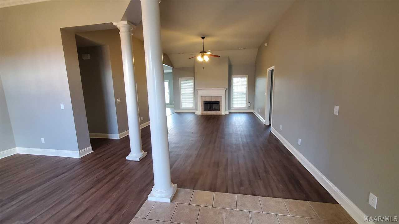 9765 Helmsley Cir - Photo 3 of 27