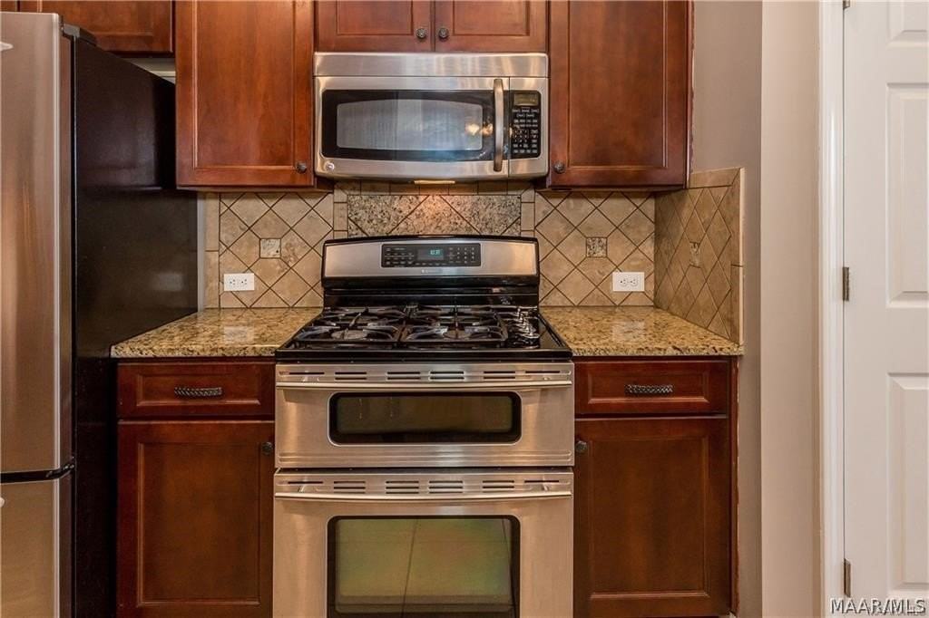 9217 Springwood Ct - Photo 5 of 47