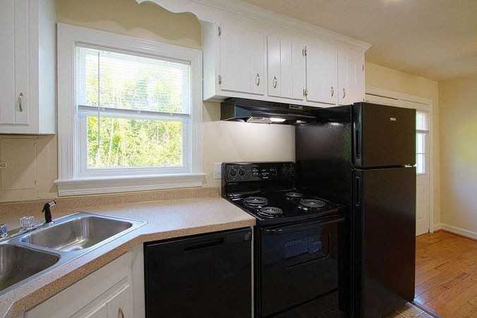 13441 Warwick Blvd - Photo 2 of 5