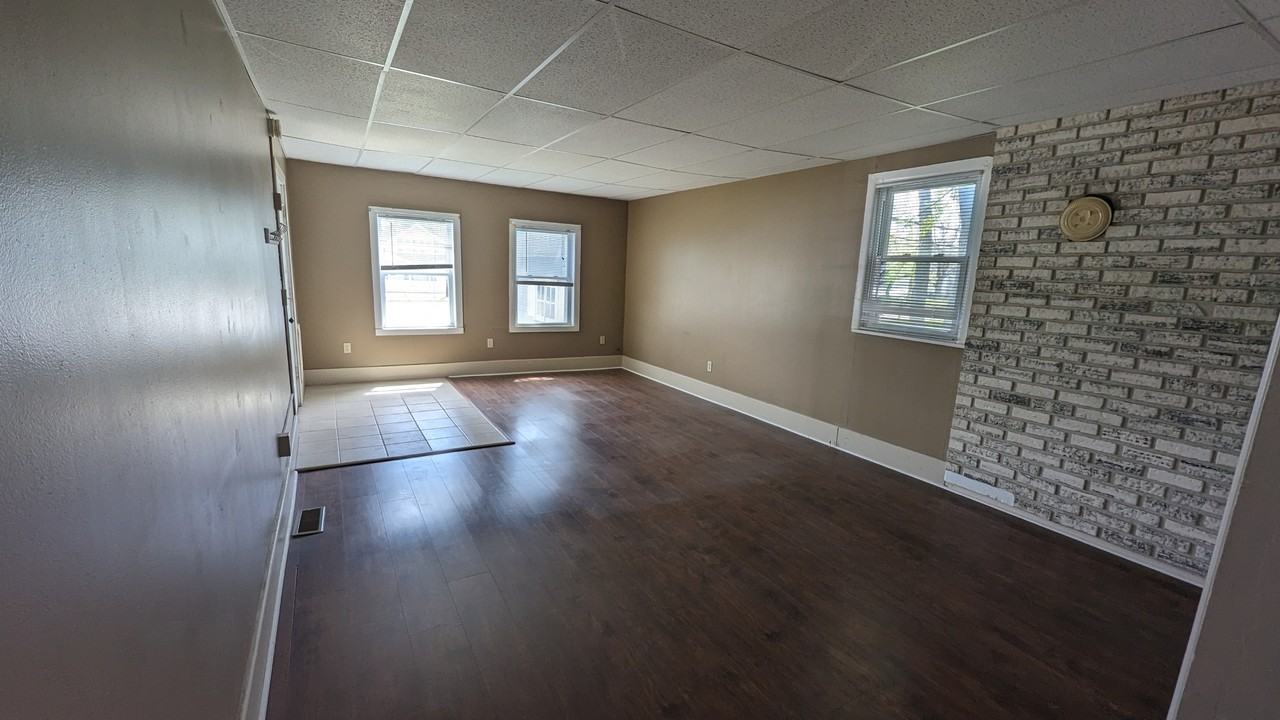 661 E Main St #A - Photo 2 of 8