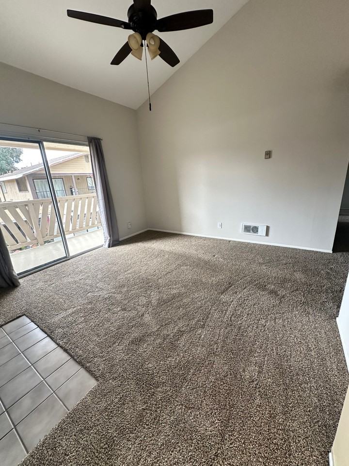 512 Sandalwood Pl #4 - Photo 2 of 26