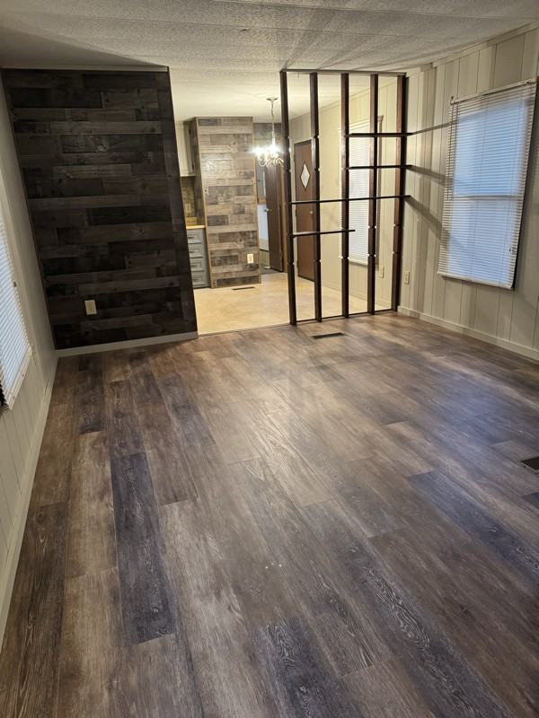 655 Holbert Rd - Photo 2 of 11
