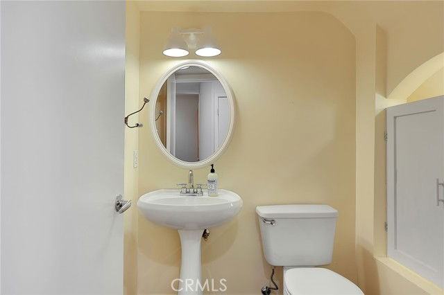 3946 Carpenter Ct #4 - Photo 3 of 8