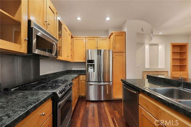 3946 Carpenter Ct #4 - Photo 5 of 8