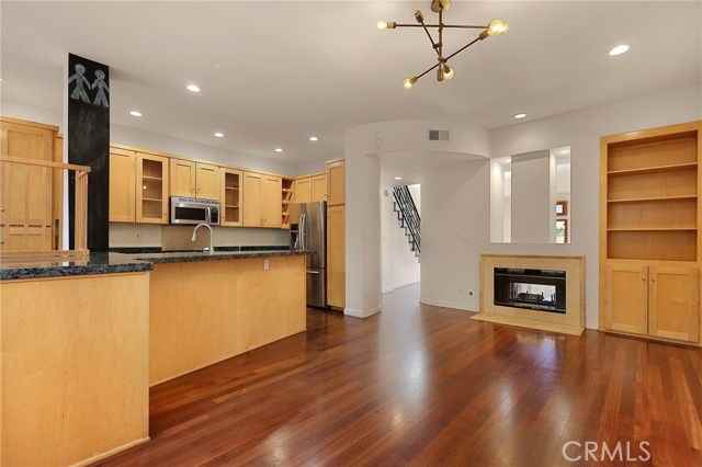 3946 Carpenter Ct #4 - Photo 6 of 8