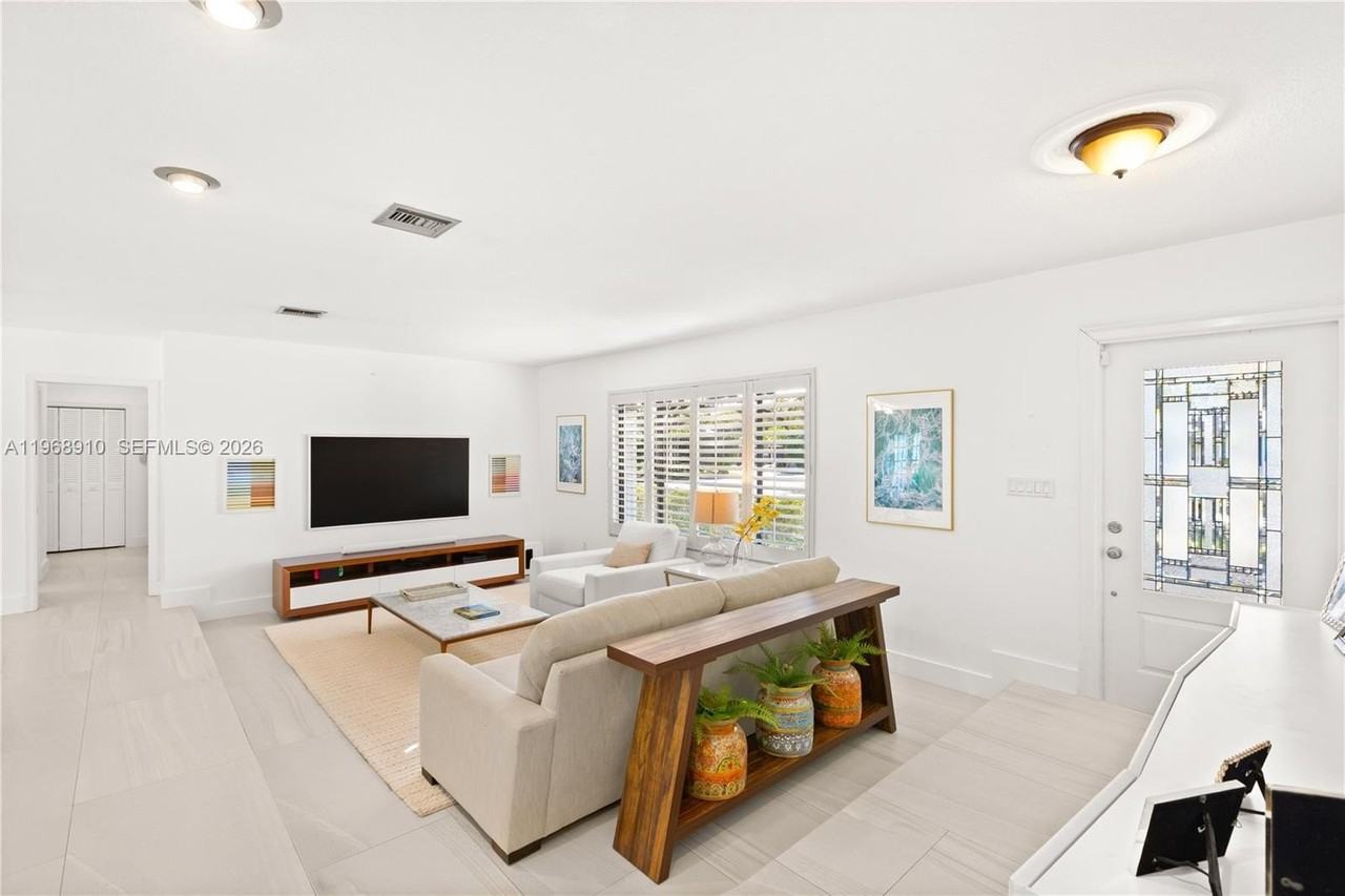 17341 Sw 74th Ave #0 - Photo 5 of 44