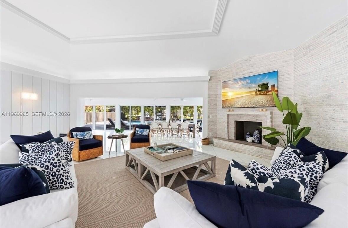 1025 Belle Meade Island Dr - Photo 4 of 28