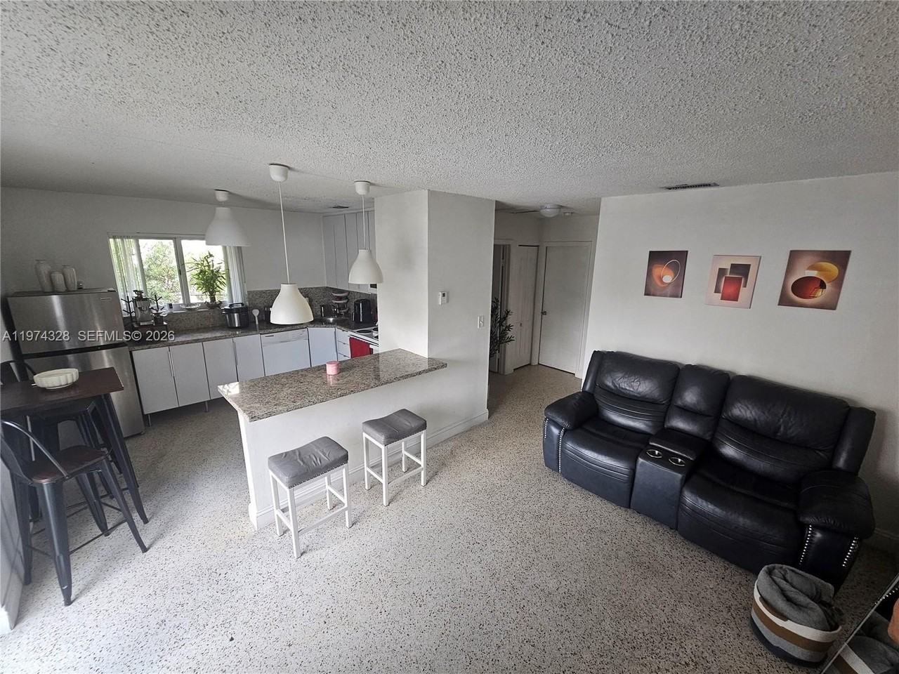 1241 Nw 6th St #6 - Photo 2 of 19