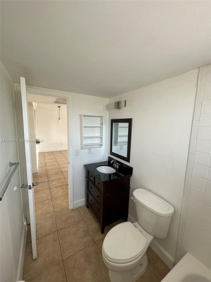 14915 Sw 104th St #20-24 - Photo 7 of 34