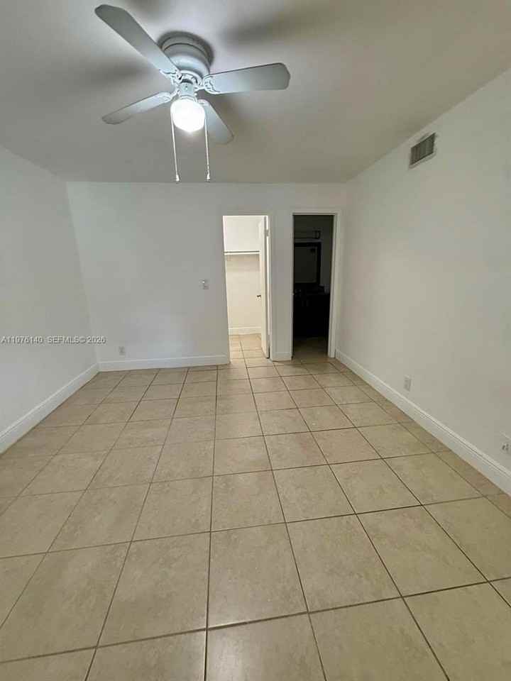 8735 Nw 39th St #8735 - Photo 6 of 9