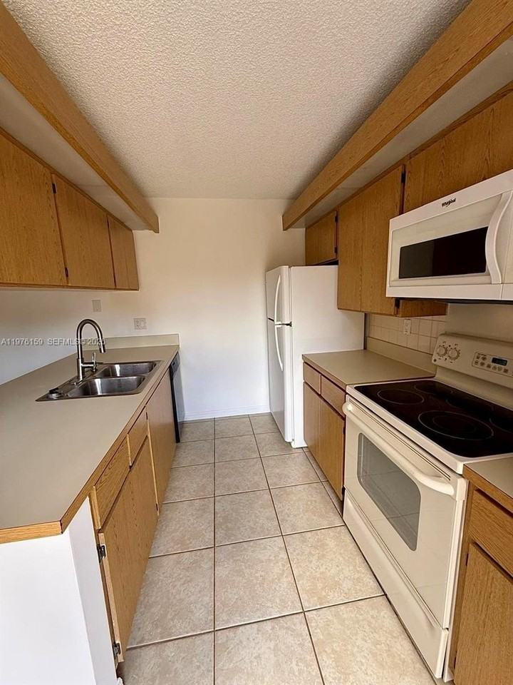 602 Green Springs Pl #602 - Photo 5 of 12