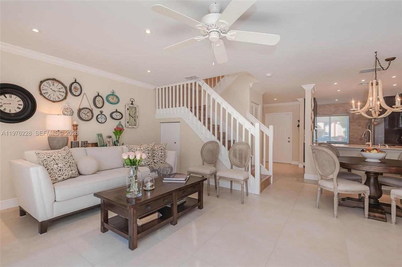 597 Nw 208th Dr - Photo 7 of 26