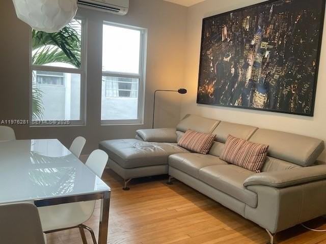 126 Mendoza Ave #11 - Photo 2 of 9