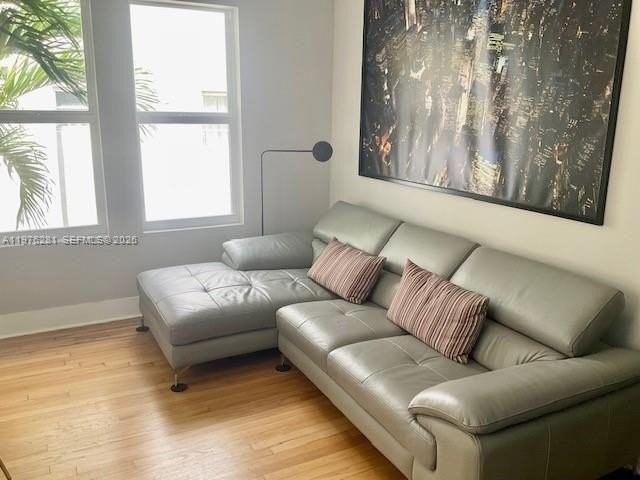 126 Mendoza Ave #11 - Photo 3 of 9