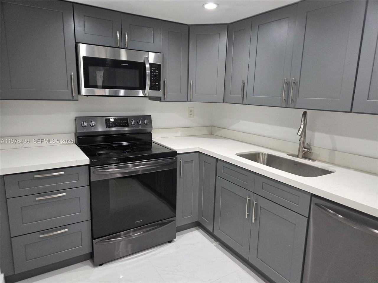 506 Nw 87th Ave #112 - Photo 2 of 9