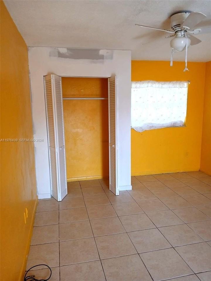 505 Nw 3rd St #1-2 - Photo 6 of 6