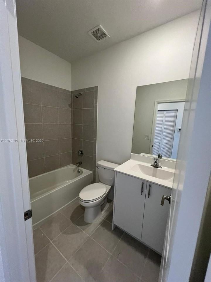 16243 Sw 292nd St #16243 - Photo 7 of 13