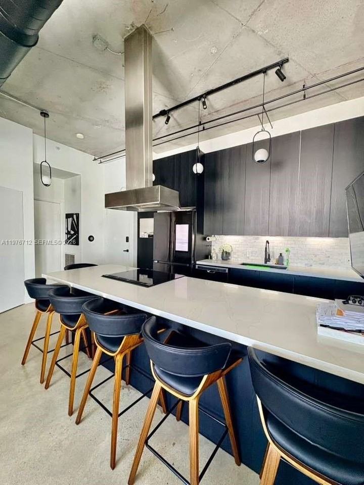 10 Sw South River Dr #603 - Photo 3 of 22