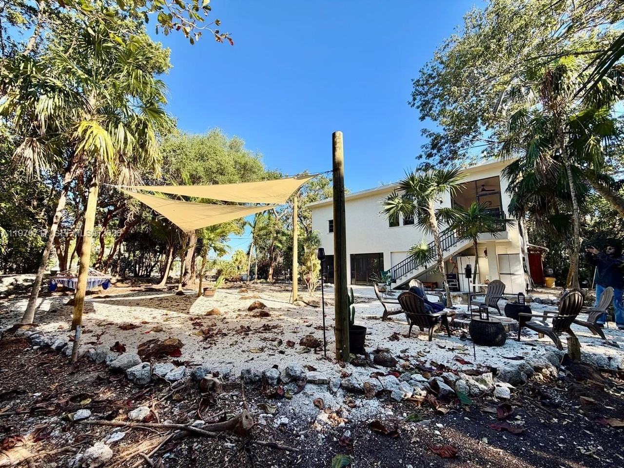 1615 Harbor Dr - Photo 5 of 38