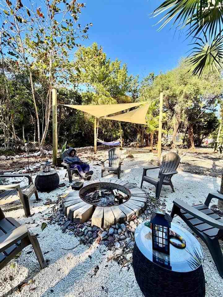 1615 Harbor Dr - Photo 6 of 38