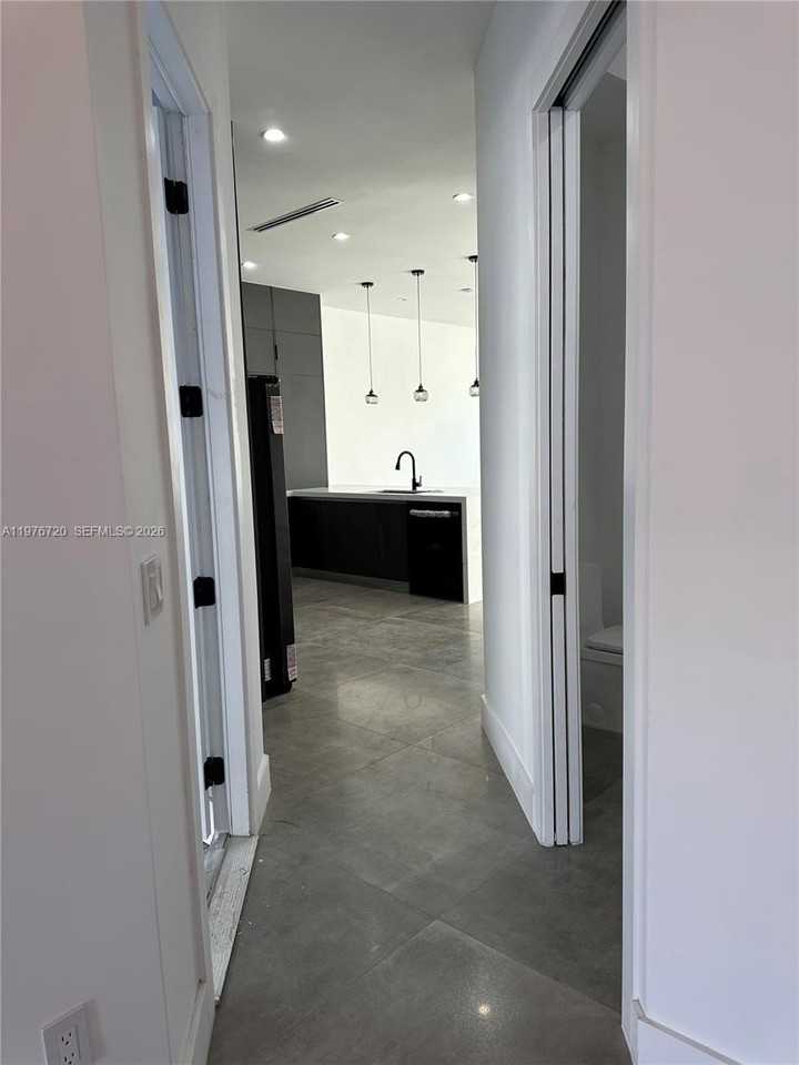 4655 Sw 32nd Ave #2B - Photo 4 of 32