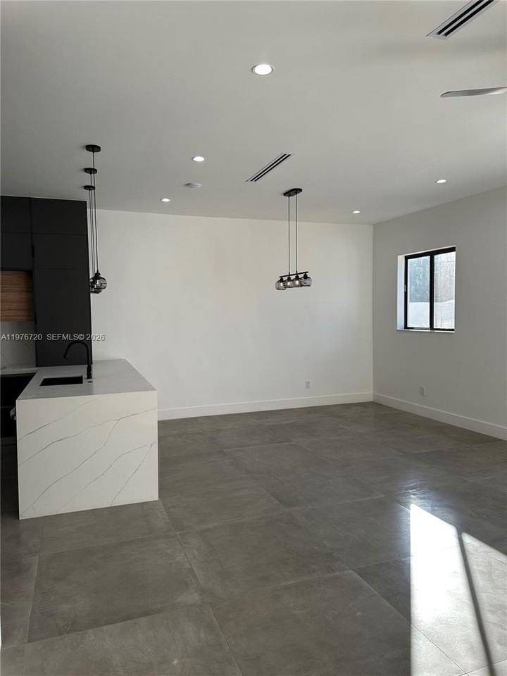 4655 Sw 32nd Ave #2B - Photo 7 of 32