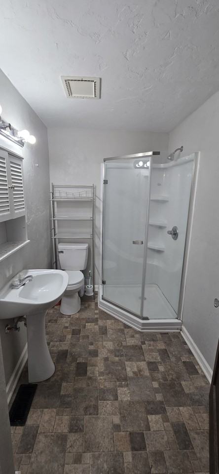 908 Penmar Ave Se #A - Photo 2 of 13