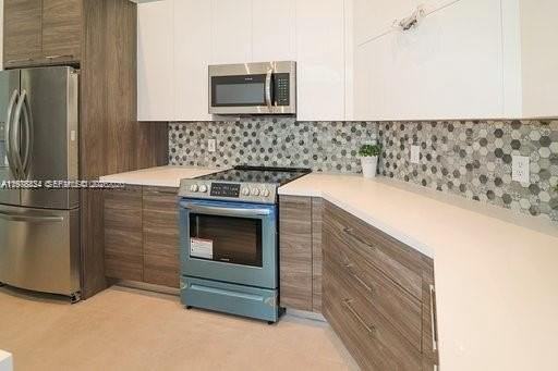 10889 Nw 58th Ter - Photo 7 of 29