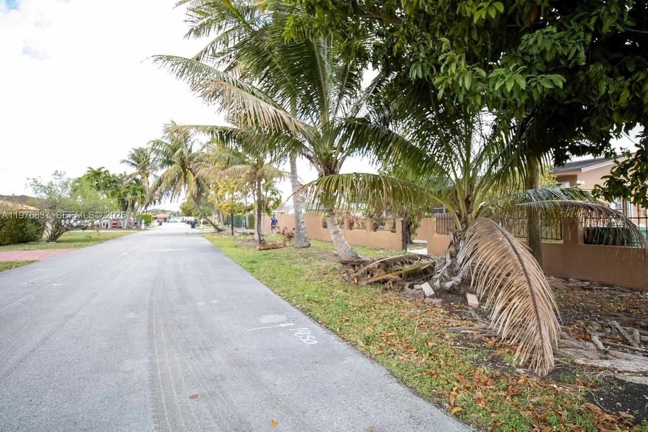 12061 Sw 4th Ter #12061 - Photo 7 of 22