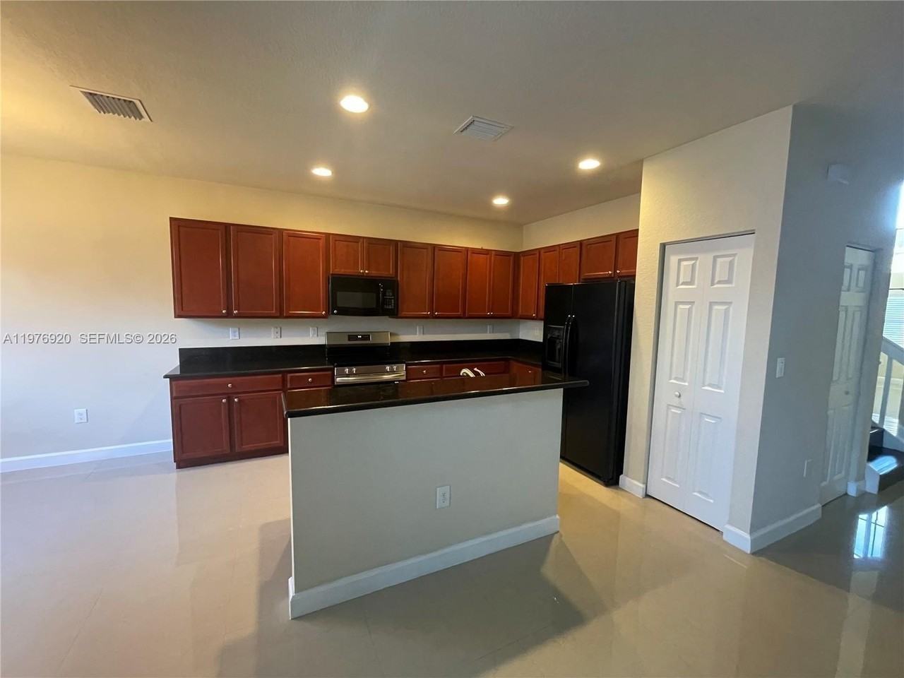 10417 Sw 231st Ter #10417 - Photo 7 of 50